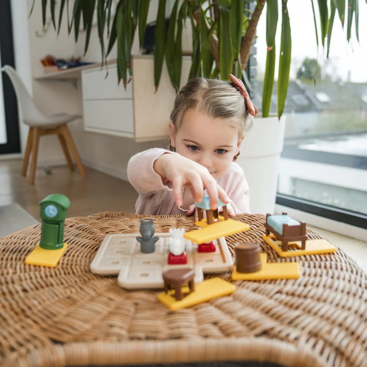 Hide and Goat Seek - A Preschool Puzzle Game