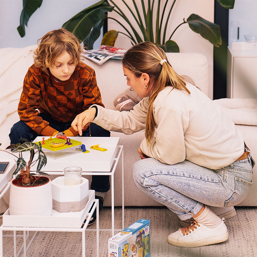 Smart Dog - Obstacle Run Travel-Friendly Logic Game