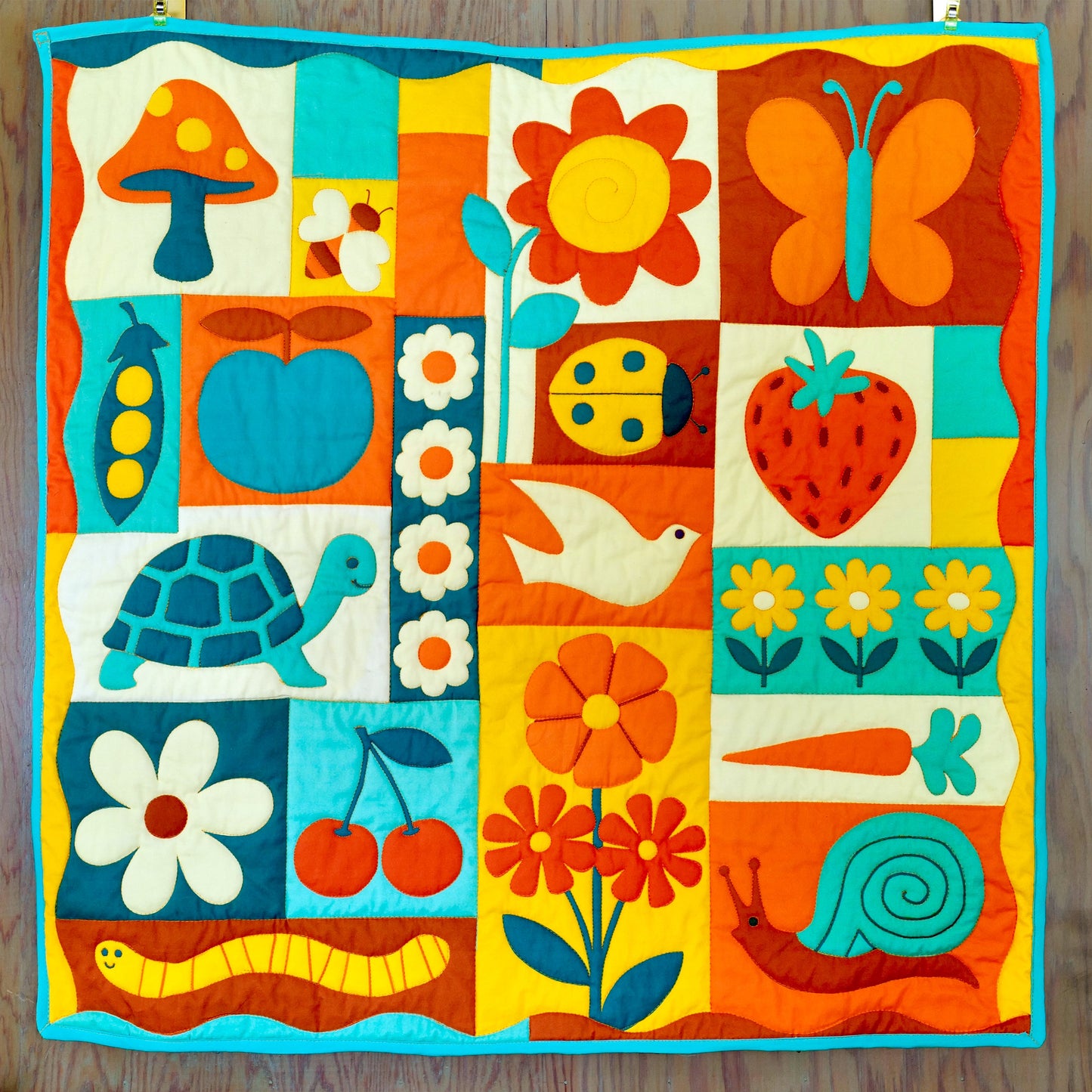 Garden Charms Quilt Kit - Blue/ Orange